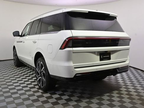 New 2026 Lincoln Navigator Black Label AWD/4WD image 4