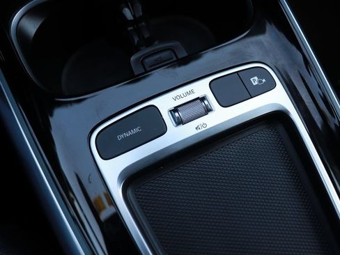 Used 2025 Mercedes-Benz GLA 250 image 18