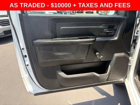 Used 2019 RAM 1500 Express RWD image 12