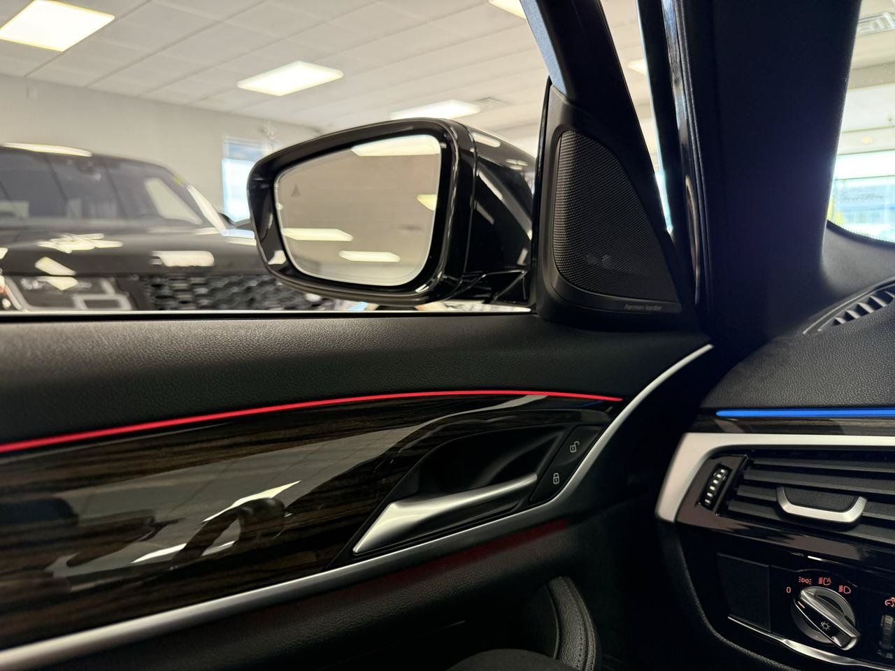Used 2023 BMW 530e w/ Premium Package RWD image 28