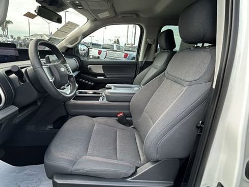 Certified 2025 Ford Expedition Active RWD image 19