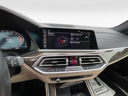 Used 2022 BMW X5 xDrive40i w/ Parking Assistance Package image 17