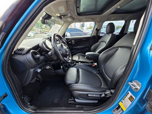 Used 2019 MINI Cooper S image 23