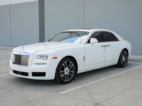 Used 2019 Rolls-Royce Ghost RWD image 4
