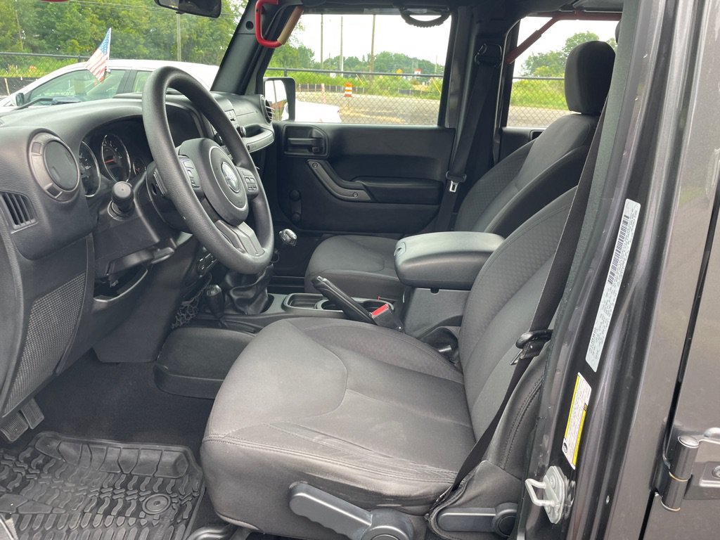 Used 2018 Jeep Wrangler Unlimited Sport AWD/4WD image 12