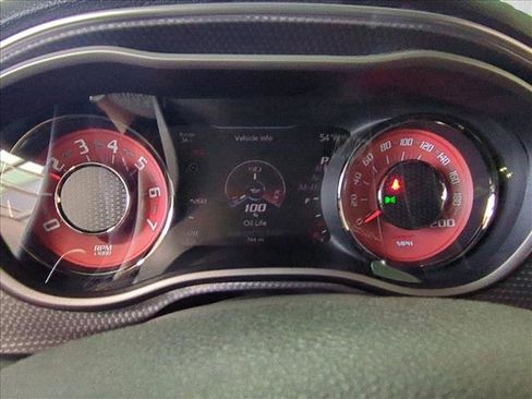 Used 2015 Dodge Challenger SRT Hellcat image 11