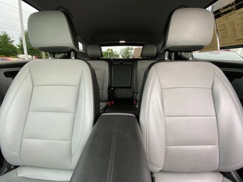 Used 2024 GMC Terrain SLT FWD image 30
