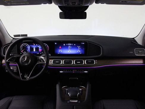 New 2026 Mercedes-Benz GLS 450 4MATIC image 2