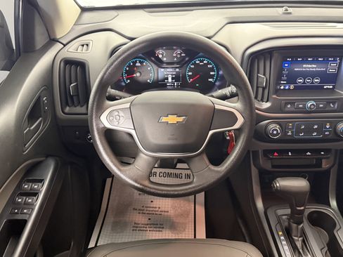 Used 2020 Chevrolet Colorado W/T w/ WT Convenience Package RWD image 11