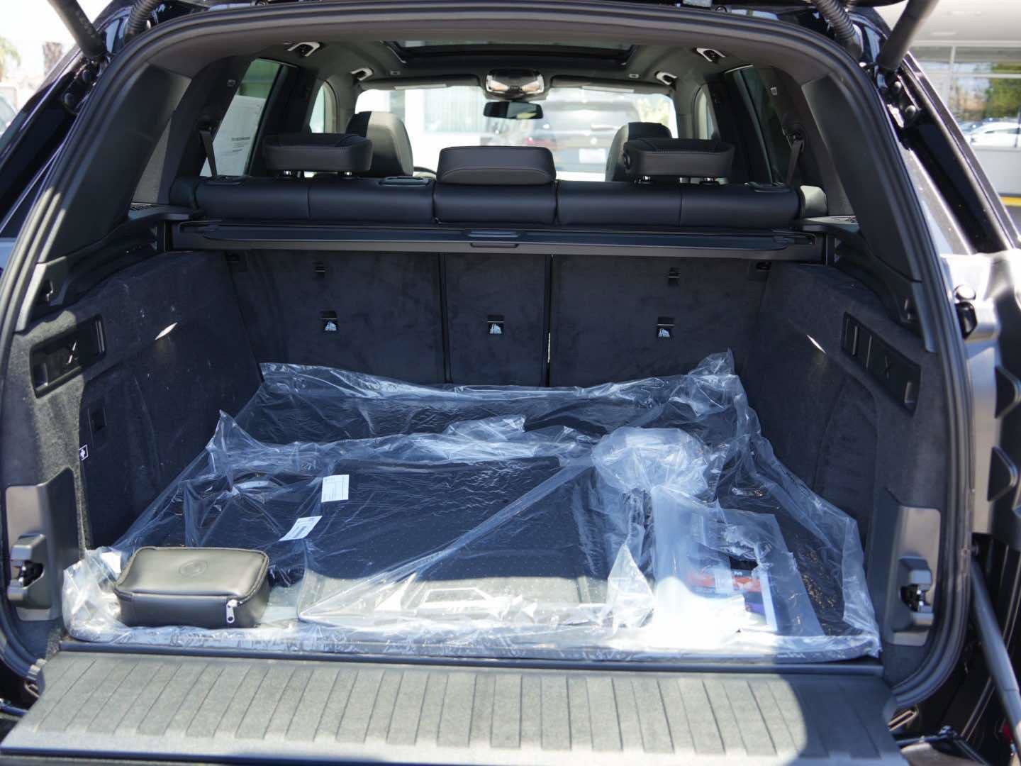 Used 2026 BMW X5 sDrive40i w/ M Sport Package RWD image 5