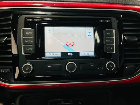 Used 2013 Volkswagen Beetle 2.5 image 19