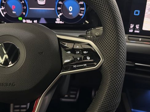 Certified 2022 Volkswagen GTI Autobahn FWD image 30