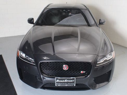 Used 2018 Jaguar XF S image 3