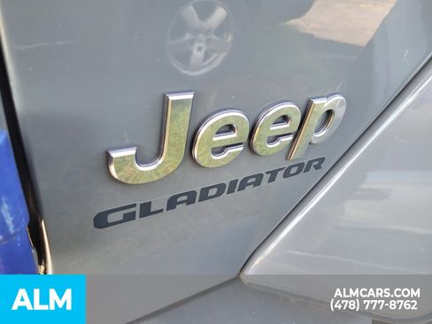 Used 2020 Jeep Gladiator Overland image 19