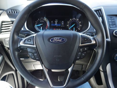 Used 2017 Ford Edge SEL AWD/4WD image 10