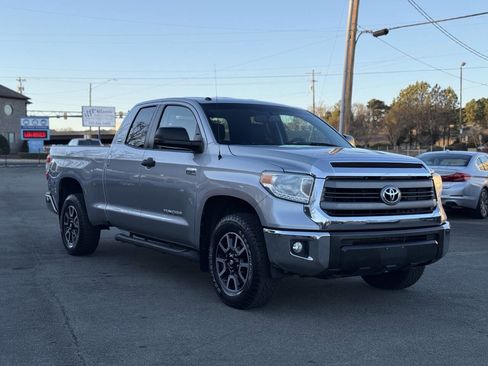 Used 2015 Toyota Tundra SR5 image 2