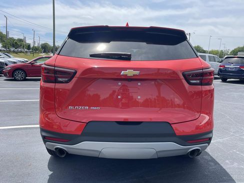 Used 2025 Chevrolet Blazer LT AWD/4WD image 5