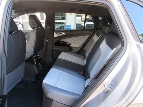 Used 2023 Volkswagen ID.4 2WD image 18