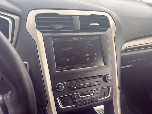 Used 2016 Ford Fusion SE w/ Equipment Group 202A FWD image 23