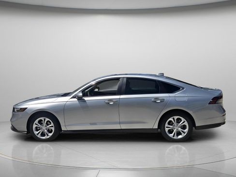 Used 2025 Honda Accord LX image 5