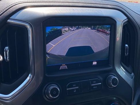 Used 2022 Chevrolet Silverado 1500 LT Trail Boss w/ Bed Protection Package AWD/4WD image 17