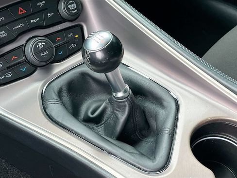 Used 2022 Dodge Challenger R/T Scat Pack RWD image 16