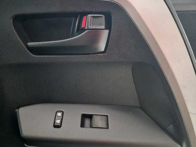 Used 2017 Toyota RAV4 LE w/ Carpet Mat Package FWD image 31