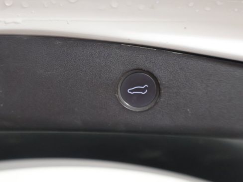 Used 2022 Tesla Model 3 Standard Range image 21