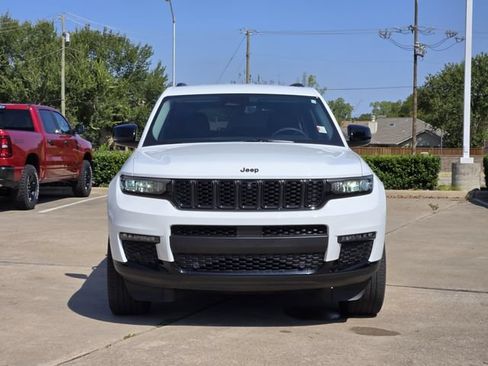 Used 2023 Jeep Grand Cherokee L Limited w/ Luxury Tech Group II RWD image 2