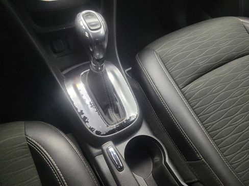 Used 2015 Buick Encore Convenience FWD image 26