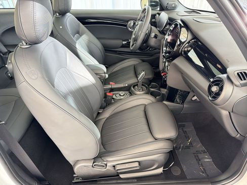 Certified 2024 MINI Cooper S image 32