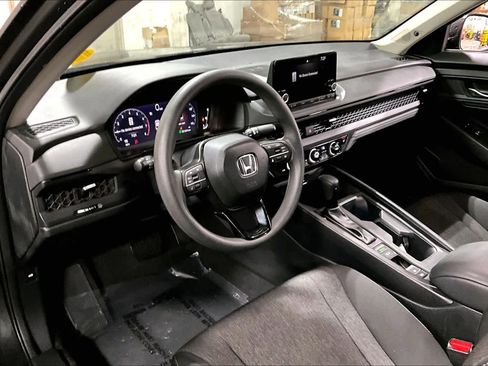 Used 2023 Honda Accord EX image 17