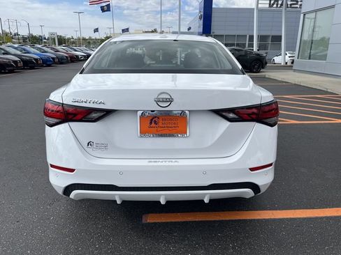 Used 2025 Nissan Sentra SV w/ All-Weather Package FWD image 3