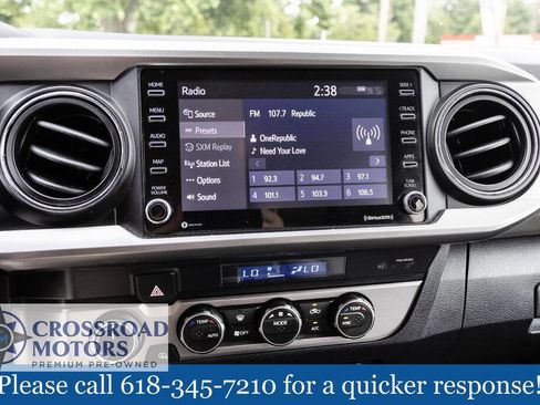 Used 2022 Toyota Tacoma SR5 AWD/4WD image 32