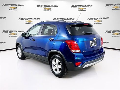 Used 2020 Chevrolet Trax LT w/ Driver Confidence Package image 5