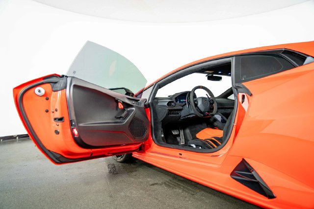 Used 2022 Lamborghini Huracan STO RWD image 14