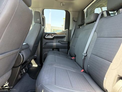Used 2023 Chevrolet Silverado 1500 LT AWD/4WD image 18