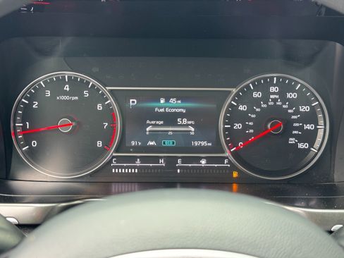 Used 2022 Kia Sorento LX image 18