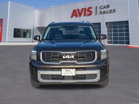 Used 2025 Kia Telluride S FWD image 2