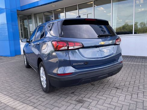 Used 2024 Chevrolet Equinox LS w/ LS Convenience Package FWD image 3