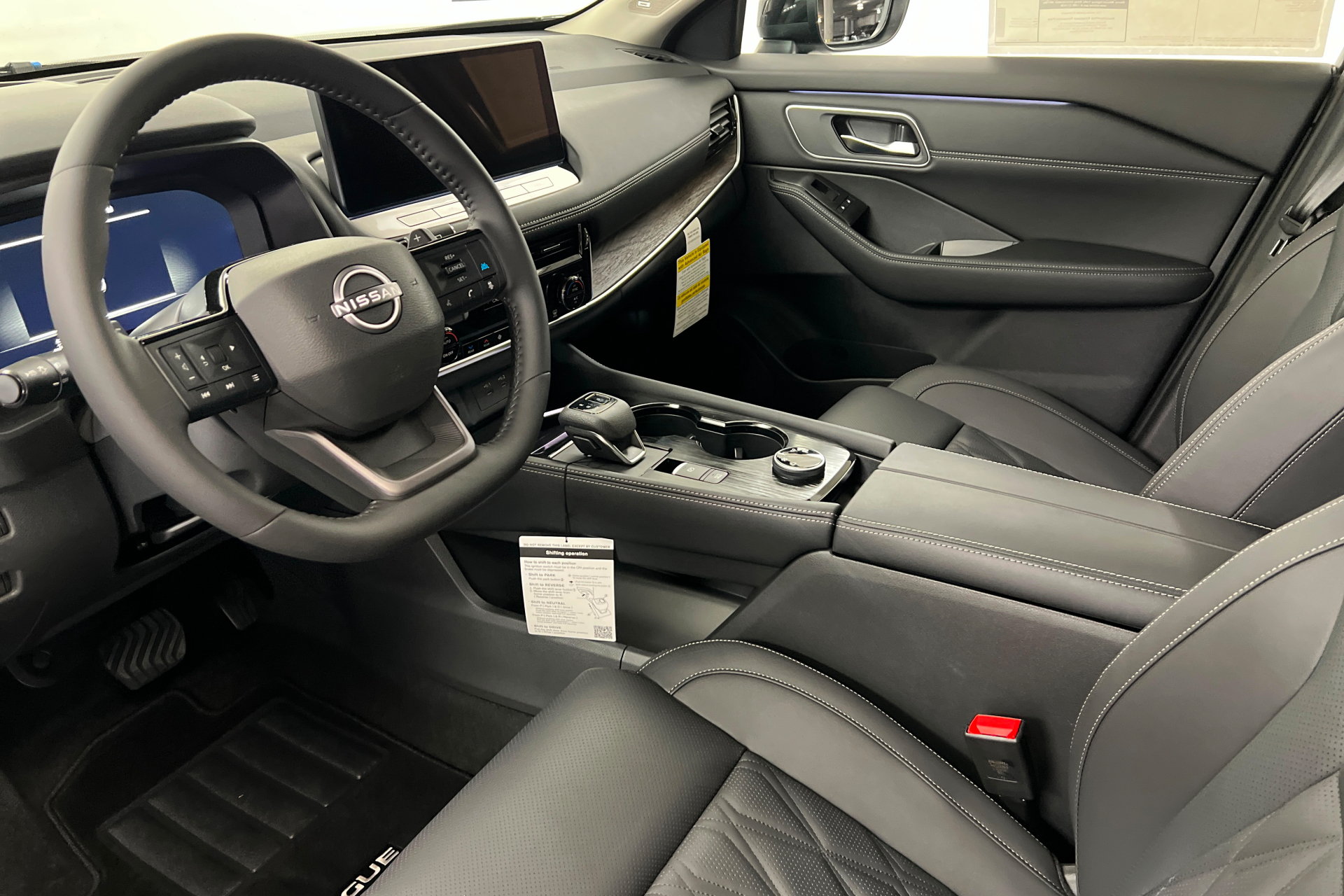 New 2026 Nissan Rogue Platinum w/ Platinum Premium Package AWD/4WD image 15