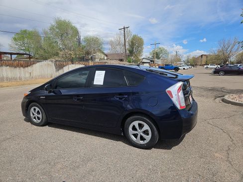 Used 2014 Toyota Prius Two FWD image 5
