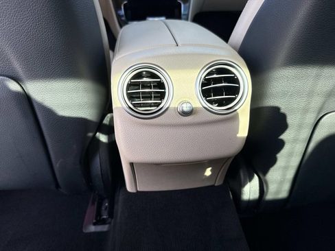 Used 2021 Mercedes-Benz C 300 Sedan image 21