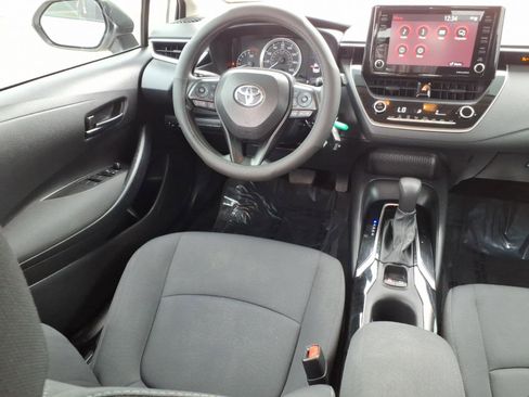 Used 2022 Toyota Corolla LE FWD image 4