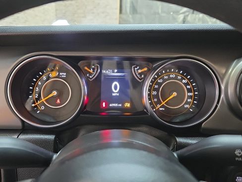 Used 2021 Jeep Wrangler Sport image 18