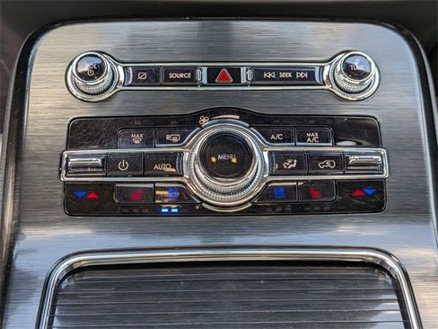 Certified 2022 Lincoln Nautilus Reserve w/ Equipment Group 201A image 23