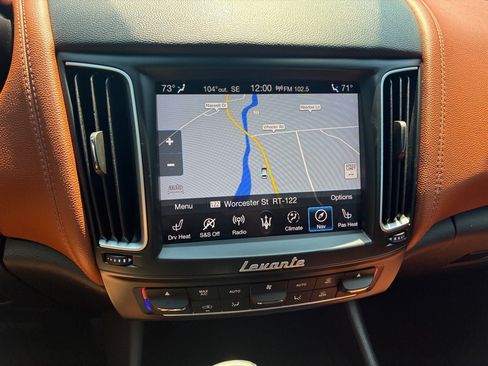 Used 2019 Maserati Levante AWD/4WD image 34