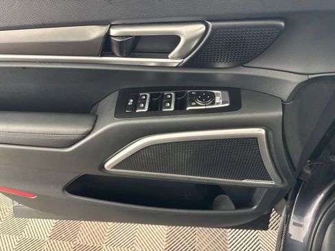 Certified 2025 Kia Telluride S FWD image 20