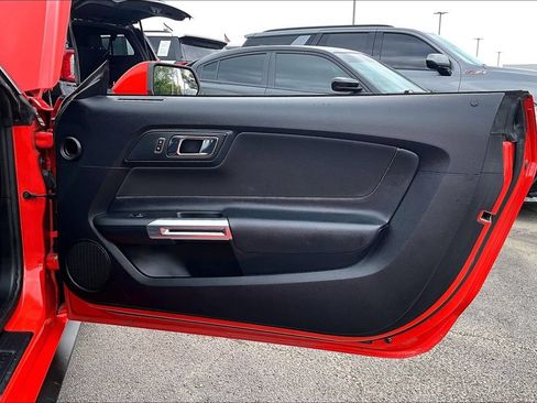 Used 2015 Ford Mustang Coupe RWD image 24