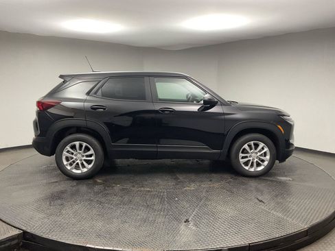 New 2026 Chevrolet TrailBlazer LS w/ LS Convenience Package AWD/4WD image 8